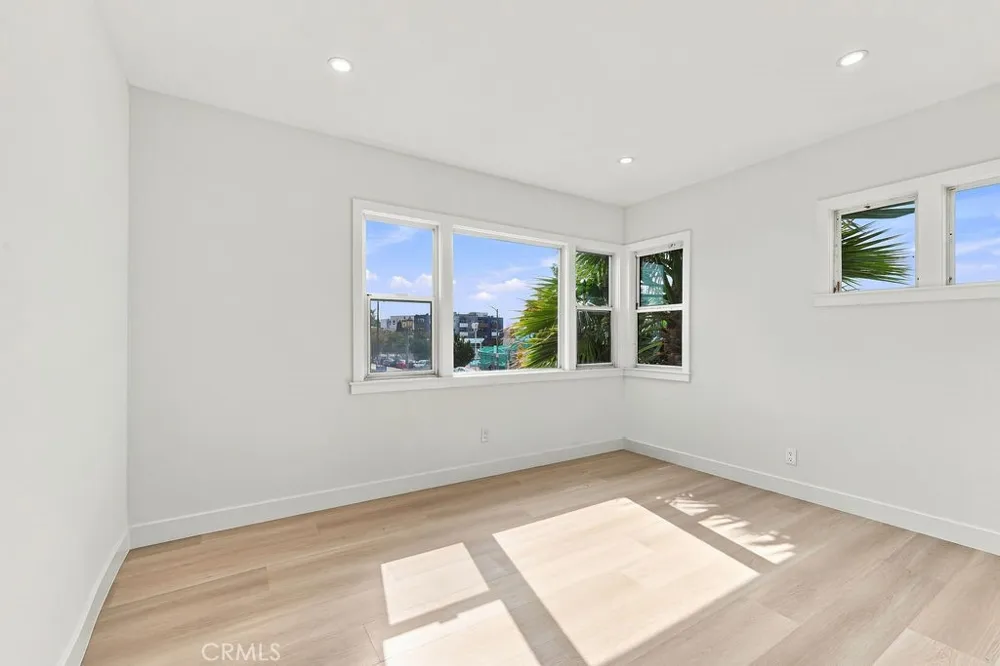1205 Cole Avenue Hollywood, CA 90038