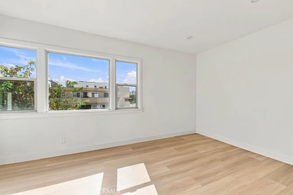 1205 Cole Avenue Hollywood, CA 90038