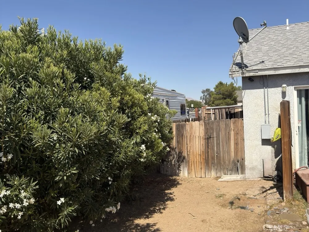 17808 Stevens Adelanto, CA 92301