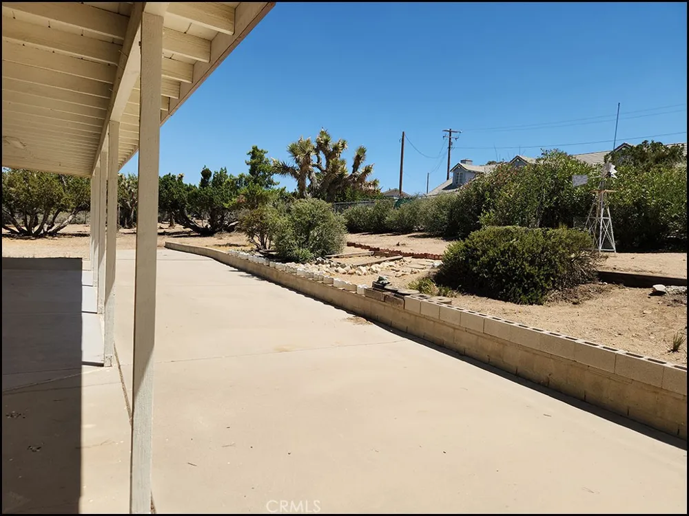 9425 Mountain Pinon Hills, CA 92372