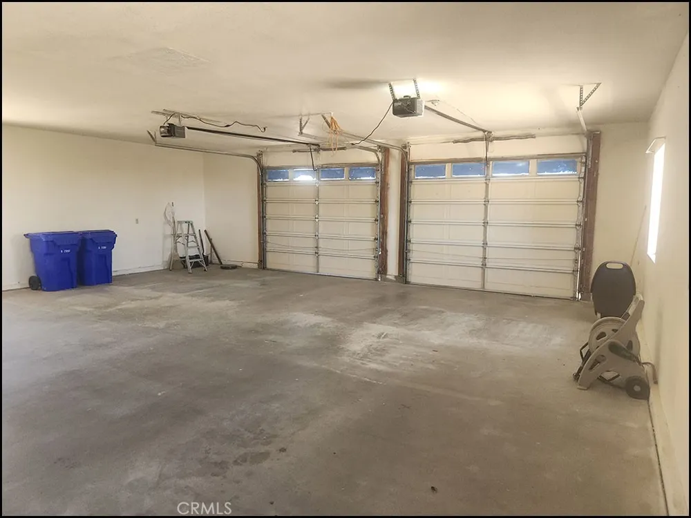 9425 Mountain Pinon Hills, CA 92372