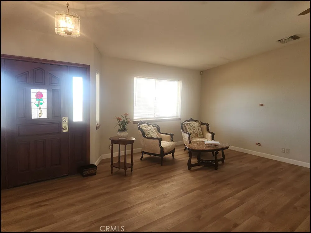 9425 Mountain Pinon Hills, CA 92372