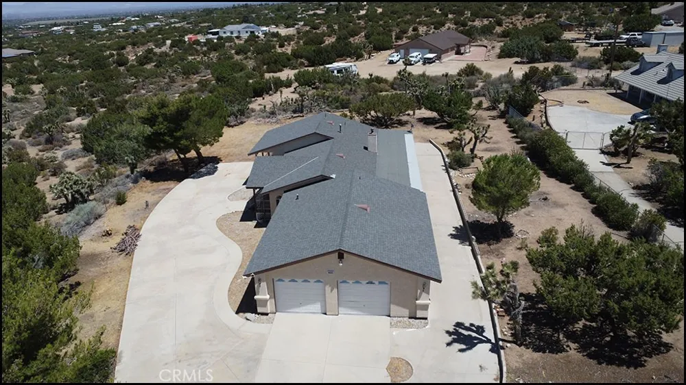 9425 Mountain Pinon Hills, CA 92372