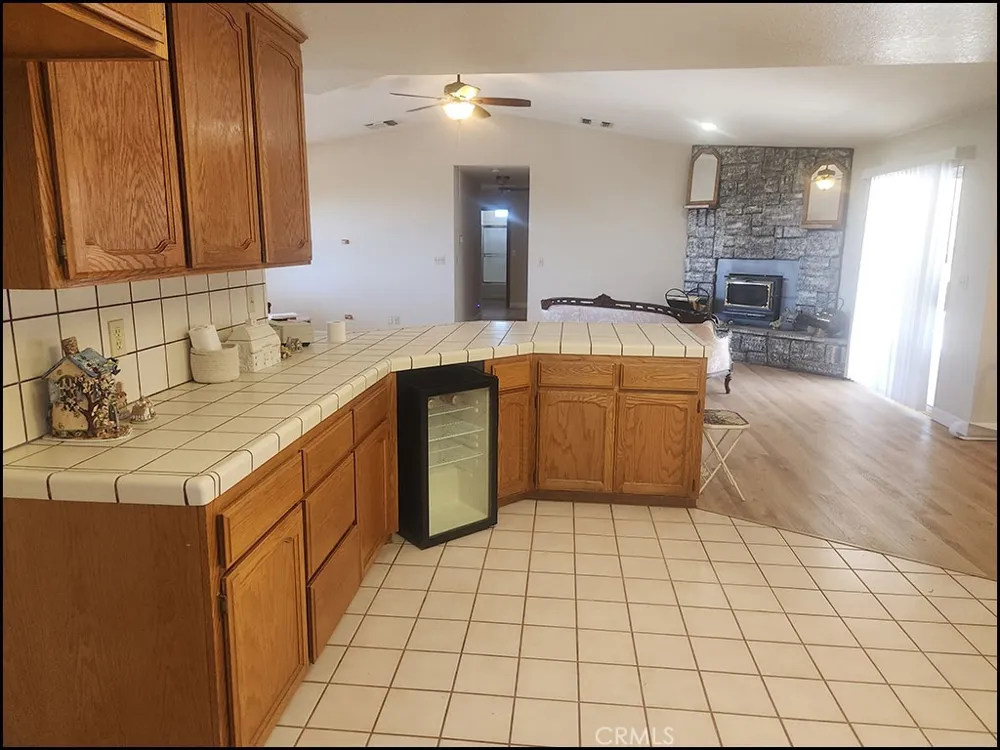 9425 Mountain Pinon Hills, CA 92372