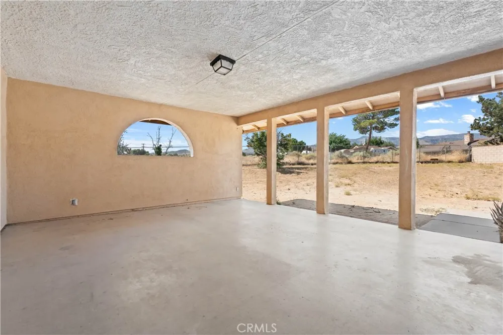 4467 Valle Vista Court Phelan, CA 92371