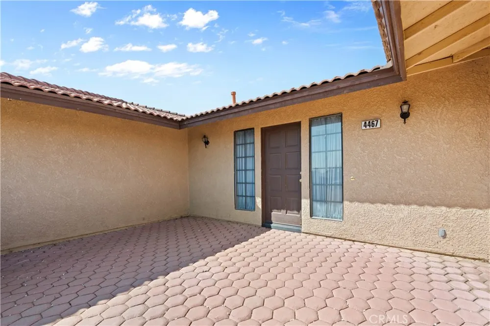 4467 Valle Vista Court Phelan, CA 92371