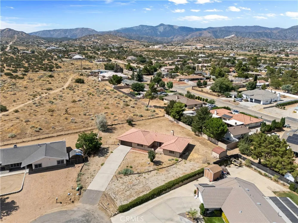 4467 Valle Vista Court Phelan, CA 92371