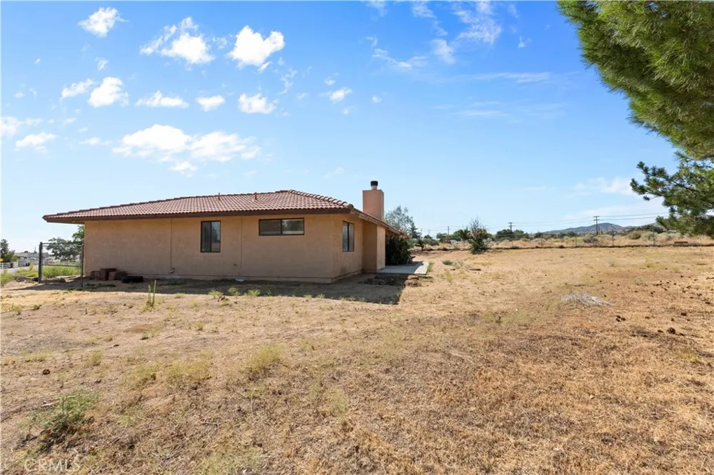 4467 Valle Vista Court Phelan, CA 92371