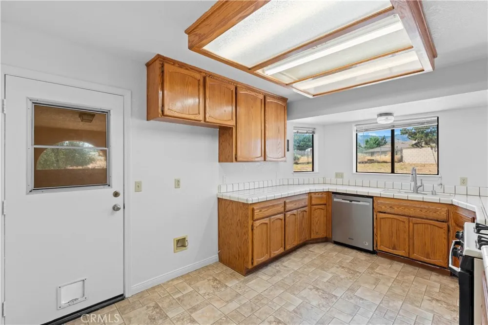 4467 Valle Vista Court Phelan, CA 92371