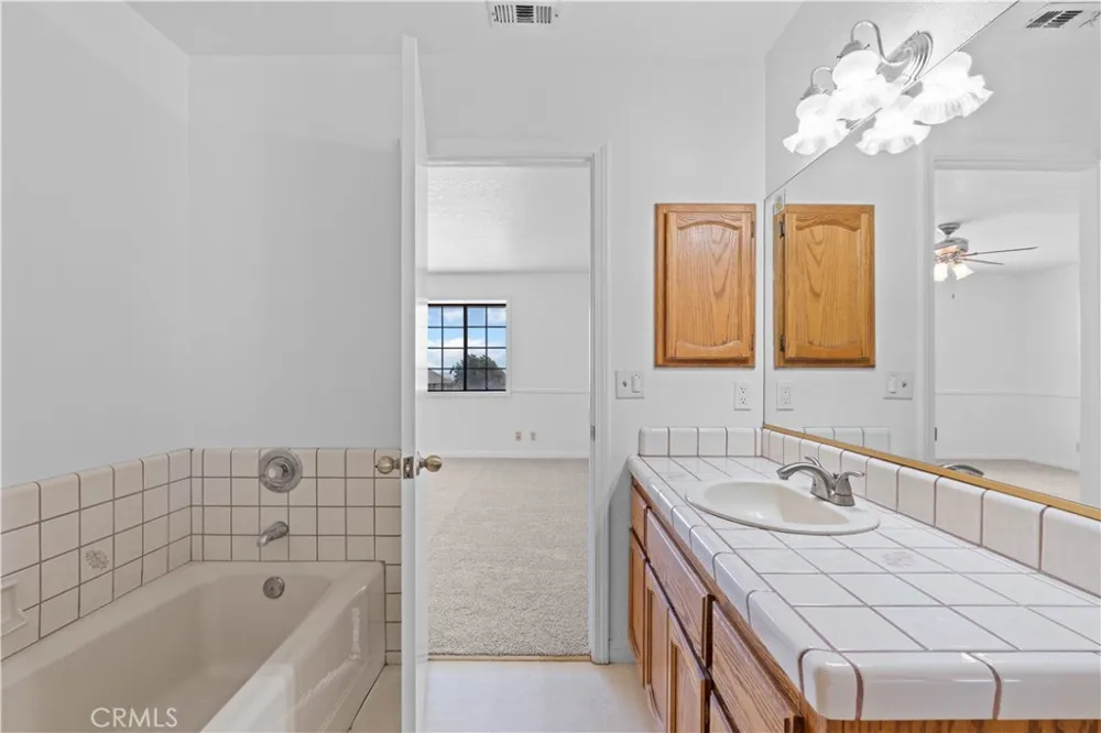 4467 Valle Vista Court Phelan, CA 92371