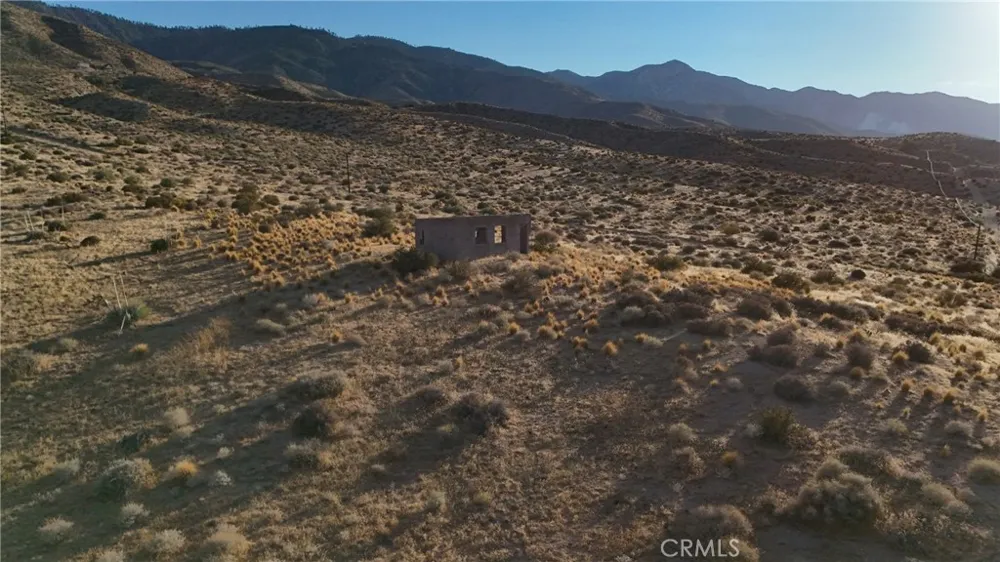 753 Crystal Creek (NEAR) Road Lucerne Valley, CA 92356