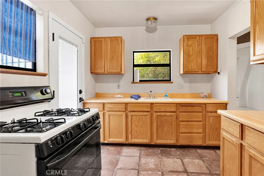 18058 Jonathan Street Adelanto, CA 92301