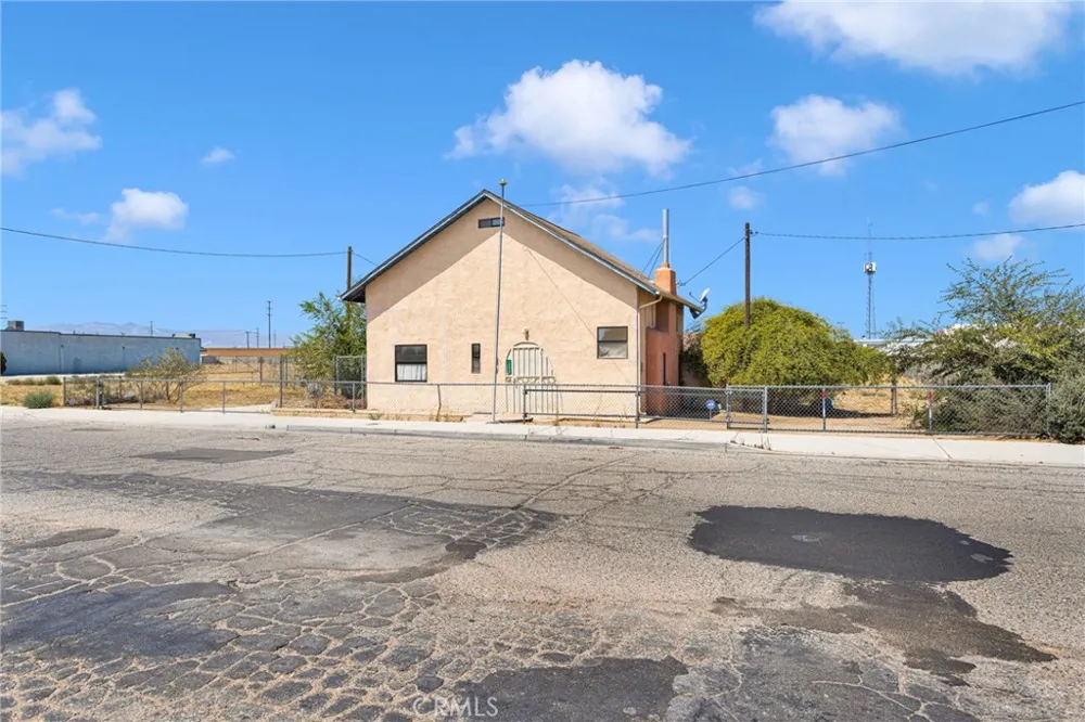 18058 Jonathan Street Adelanto, CA 92301