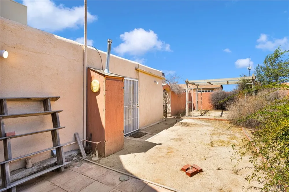 18058 Jonathan Street Adelanto, CA 92301