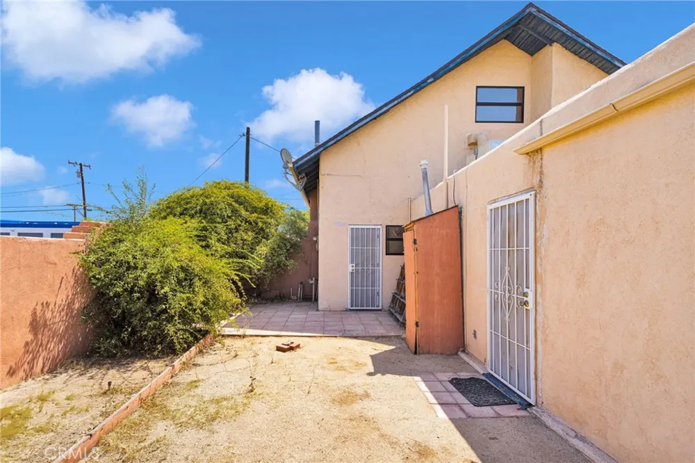 18058 Jonathan Street Adelanto, CA 92301