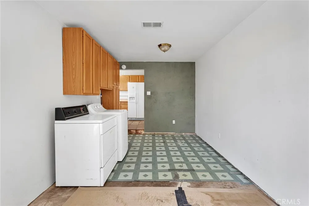 18058 Jonathan Street Adelanto, CA 92301