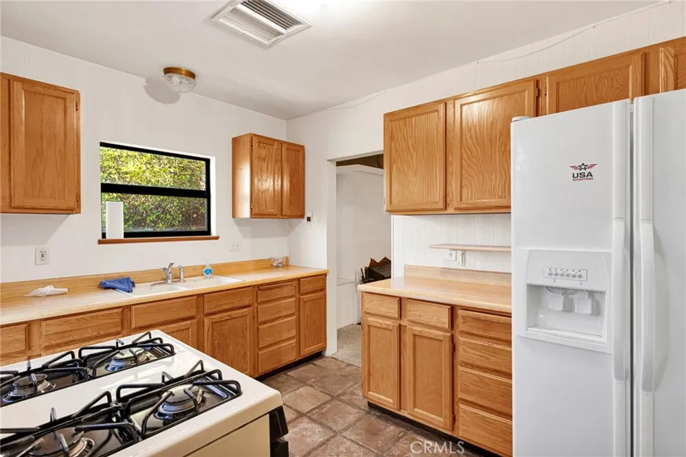 18058 Jonathan Street Adelanto, CA 92301