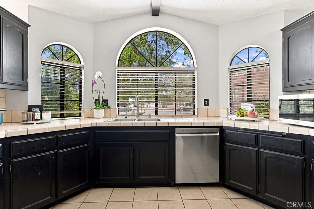 27844 Jasmine Lane Helendale, CA 92342