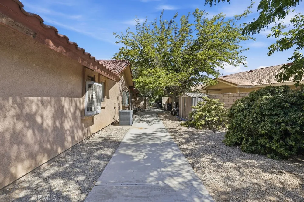 27844 Jasmine Lane Helendale, CA 92342