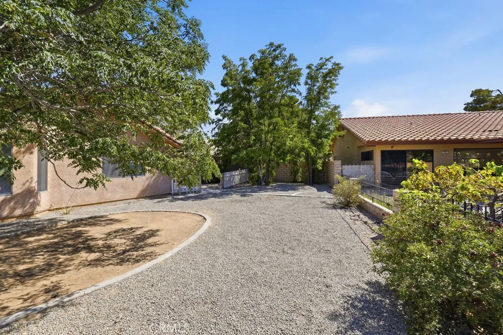 27844 Jasmine Lane Helendale, CA 92342