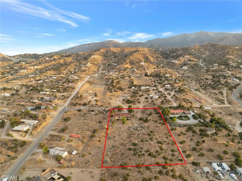 3230 Silver Ridge Pinon Hills, CA 92372