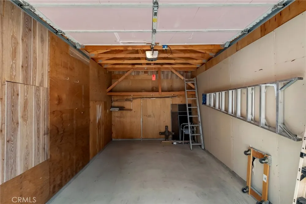 7040 Kenyon Hesperia, CA 92345
