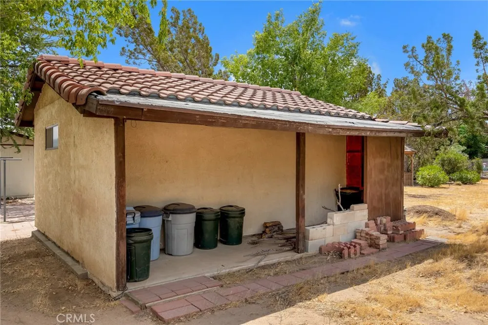 7040 Kenyon Hesperia, CA 92345