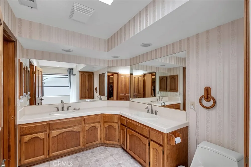 7040 Kenyon Hesperia, CA 92345