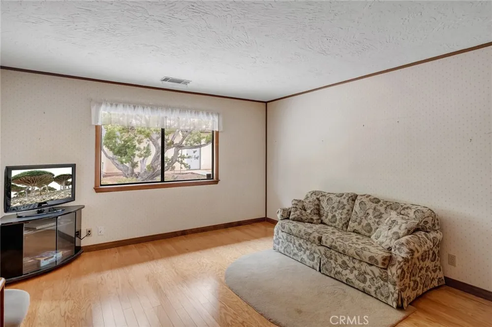 7040 Kenyon Hesperia, CA 92345