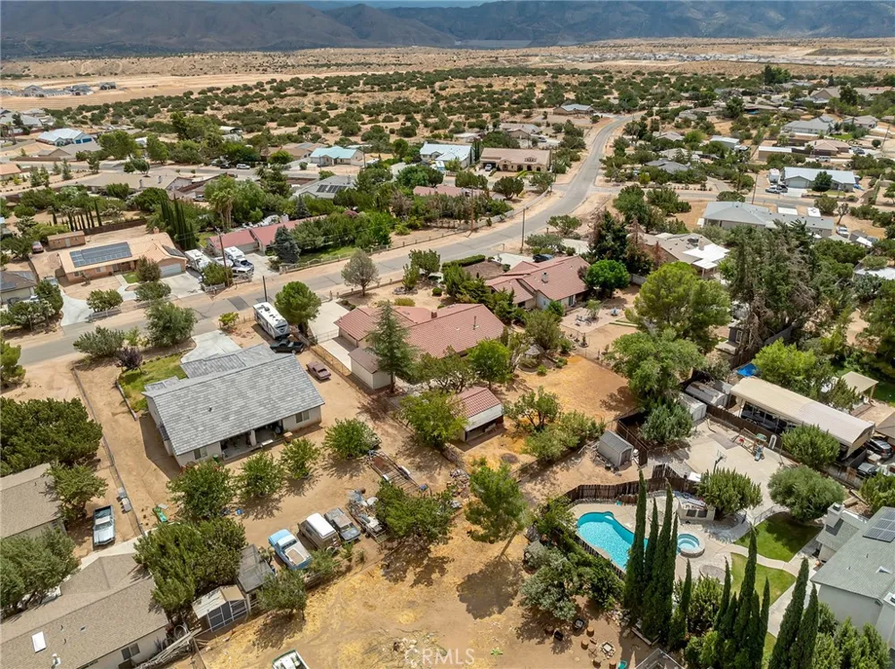 7040 Kenyon Hesperia, CA 92345