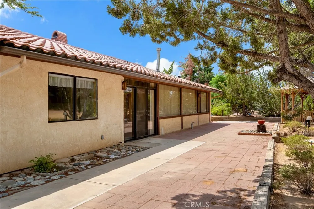 7040 Kenyon Hesperia, CA 92345