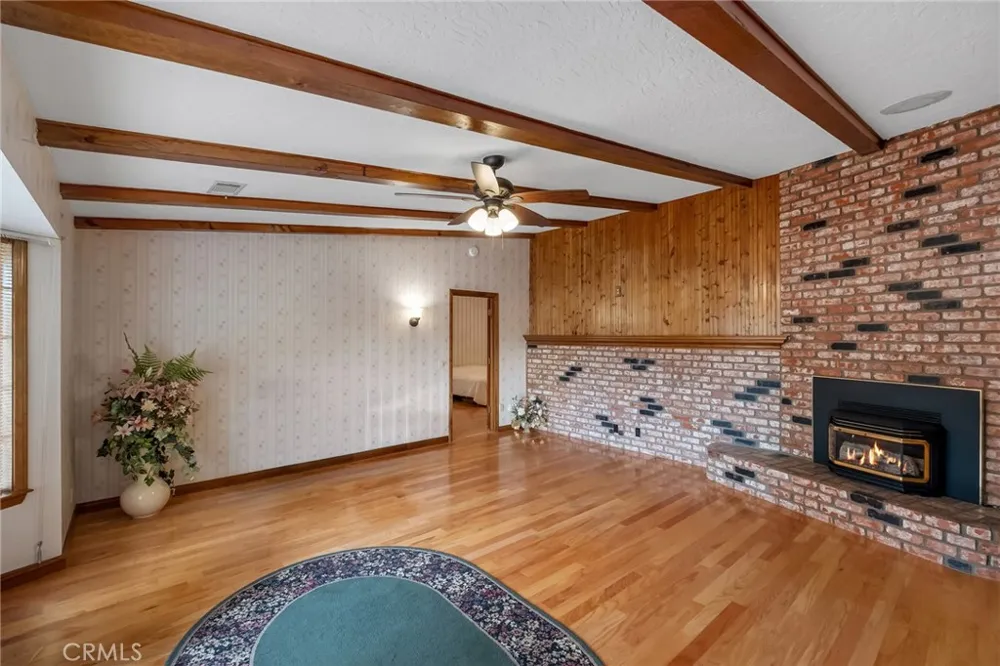 7040 Kenyon Hesperia, CA 92345