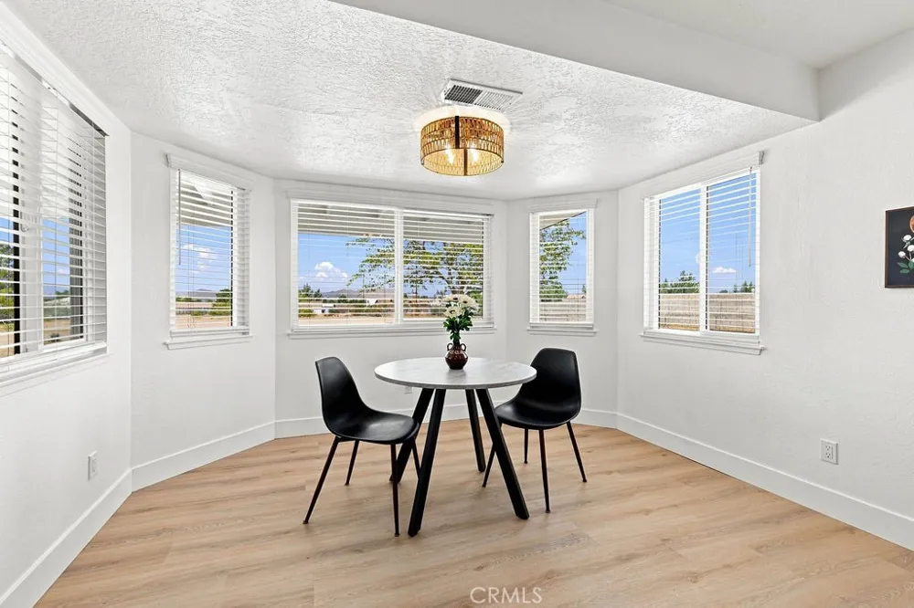 16710 Candlewood Road Apple Valley, CA 92307
