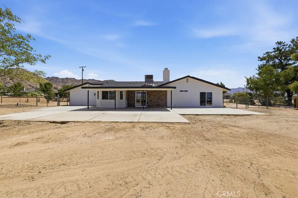 16710 Candlewood Road Apple Valley, CA 92307