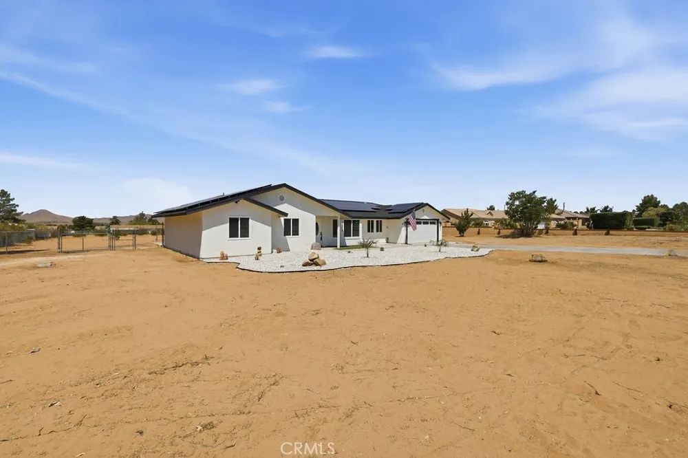 16710 Candlewood Road Apple Valley, CA 92307