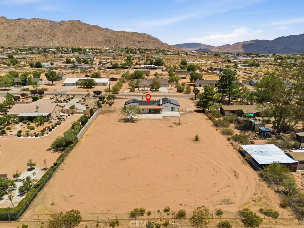 16710 Candlewood Road Apple Valley, CA 92307