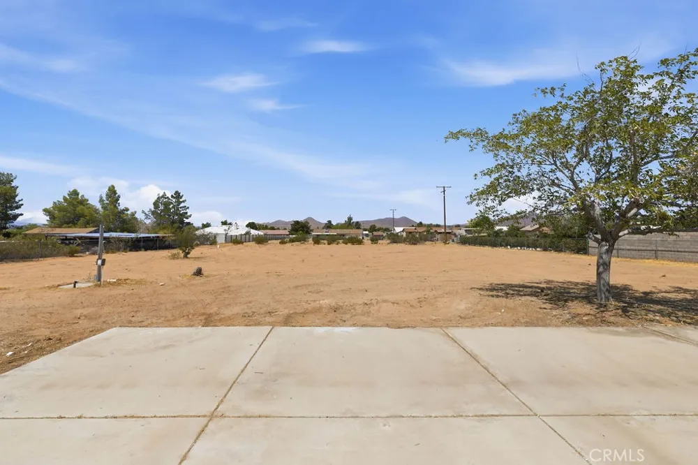 16710 Candlewood Road Apple Valley, CA 92307