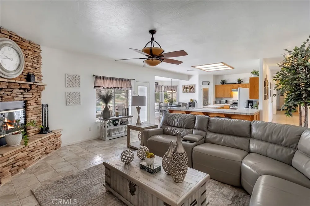 16783 Crockett Hesperia, CA 92345