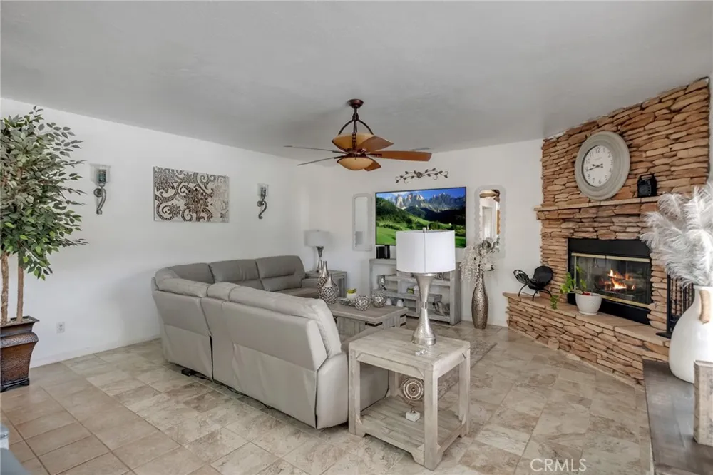 16783 Crockett Hesperia, CA 92345