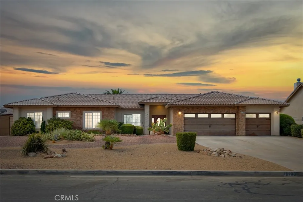 16783 Crockett Hesperia, CA 92345