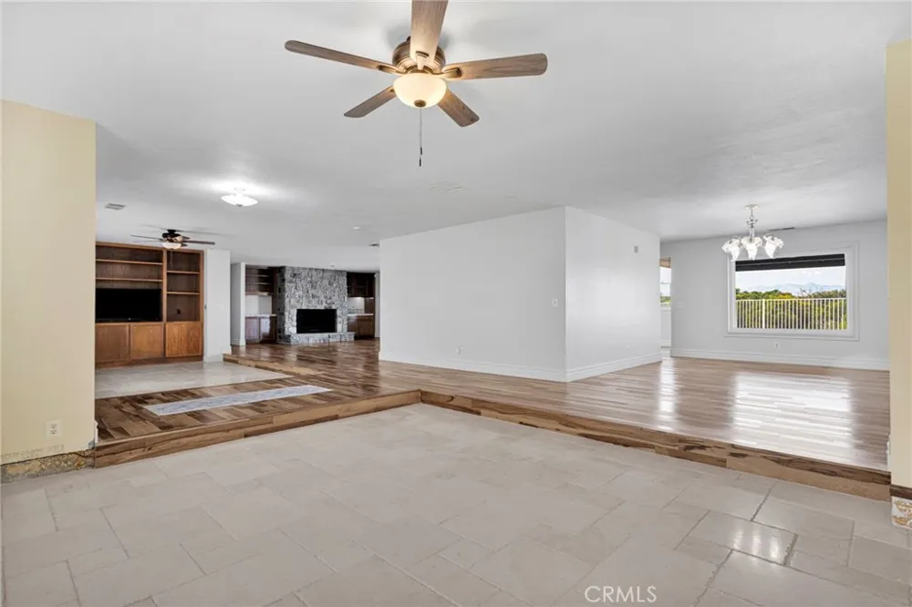 14942 Riverside Drive Apple Valley, CA 92307