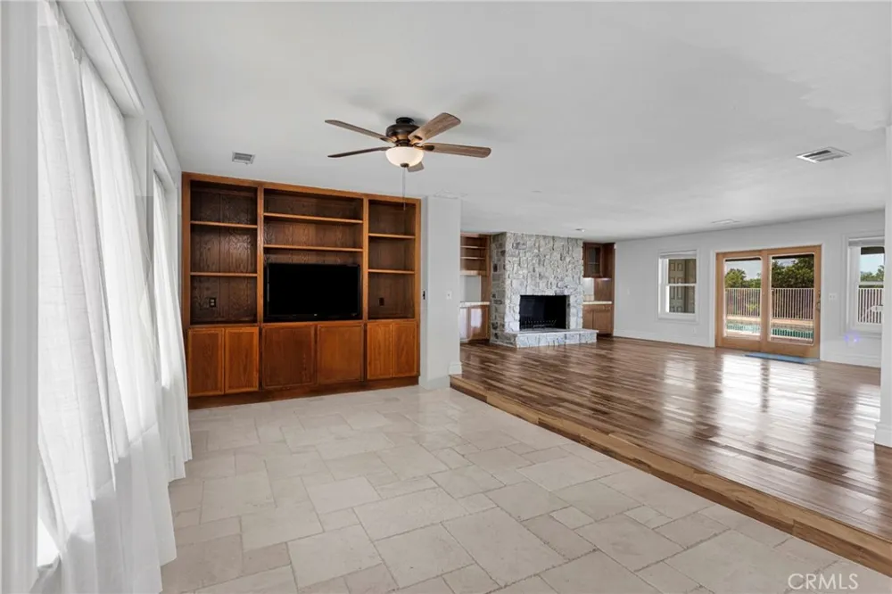14942 Riverside Drive Apple Valley, CA 92307