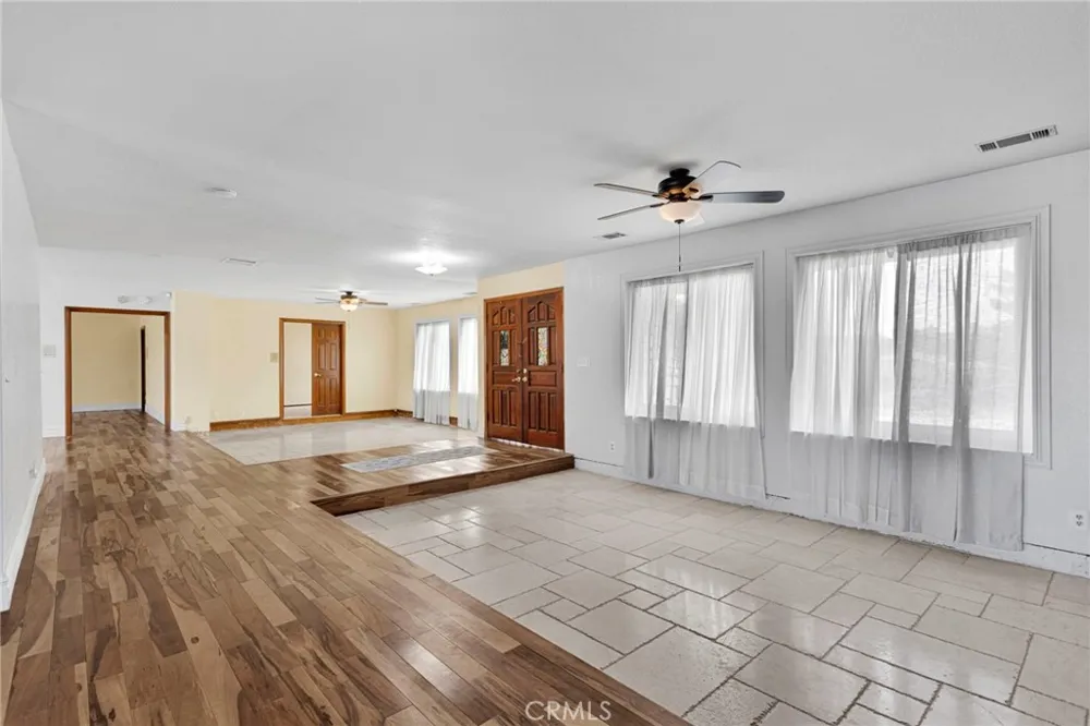 14942 Riverside Drive Apple Valley, CA 92307