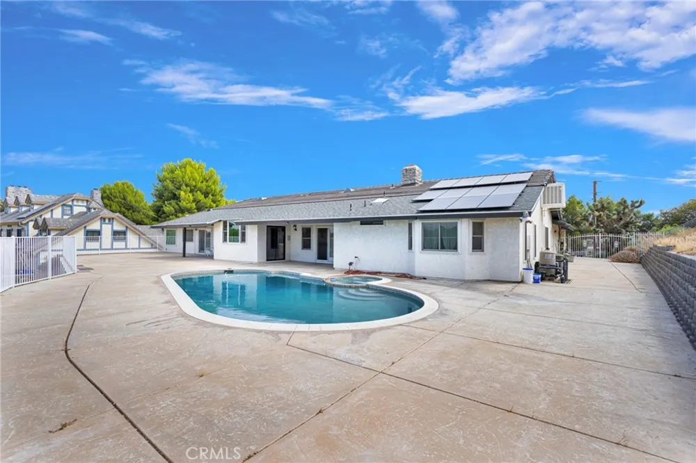 14942 Riverside Drive Apple Valley, CA 92307