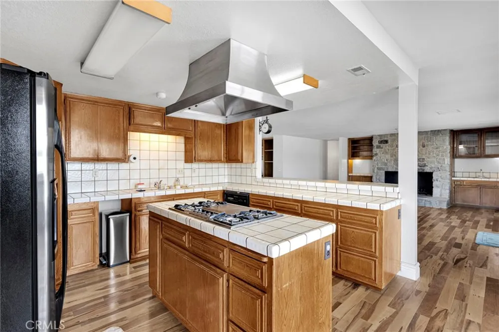 14942 Riverside Drive Apple Valley, CA 92307