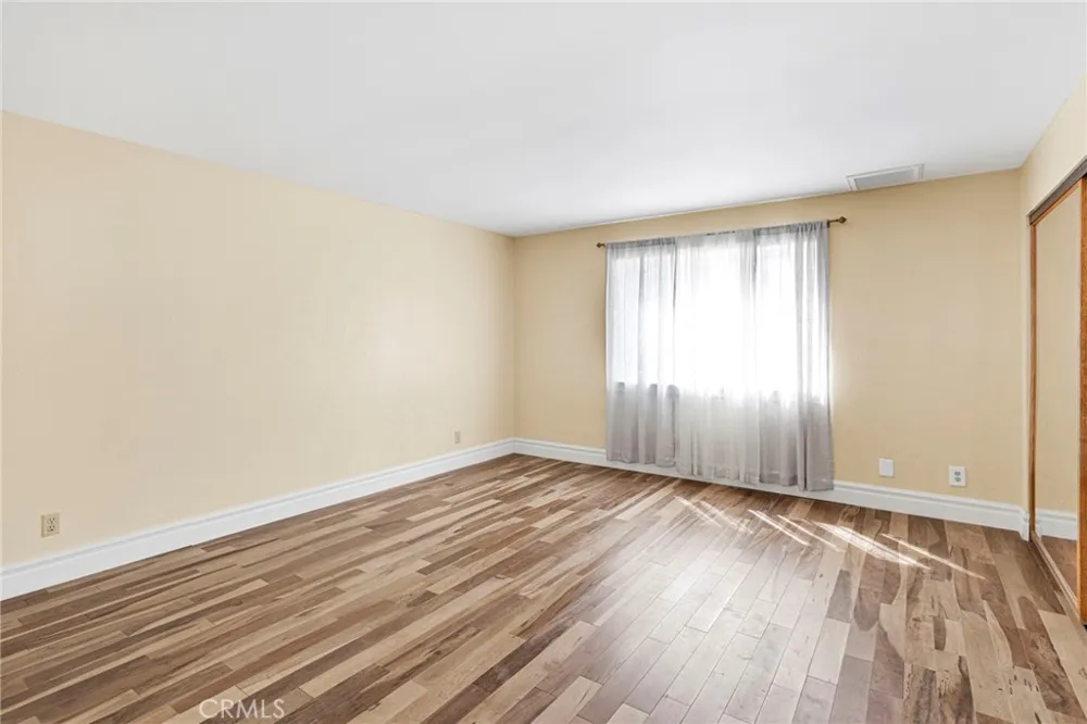 14942 Riverside Drive Apple Valley, CA 92307