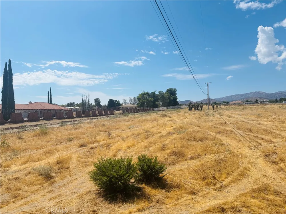 Valle Vista Phelan, CA 92329