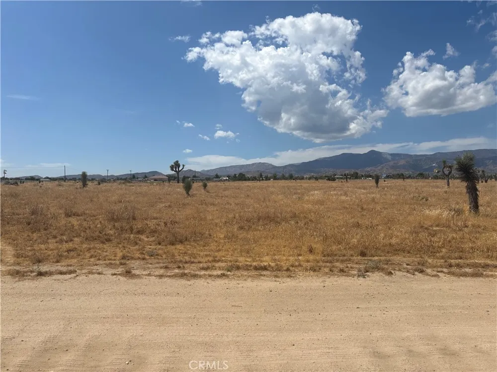 Valle Vista Phelan, CA 92329