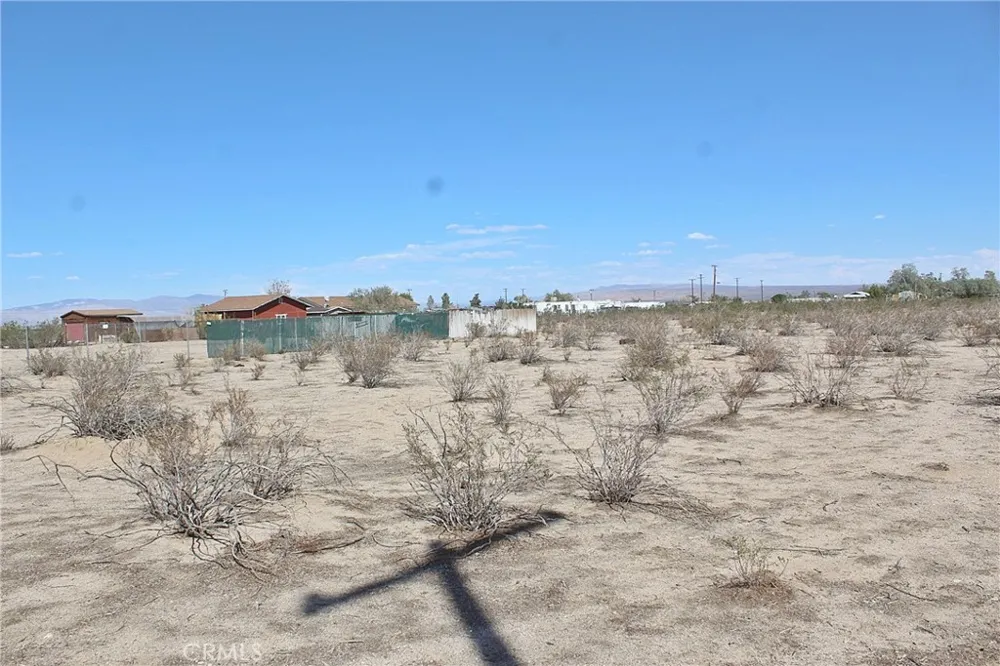 11 Olanche Avenue Mojave, CA 93501