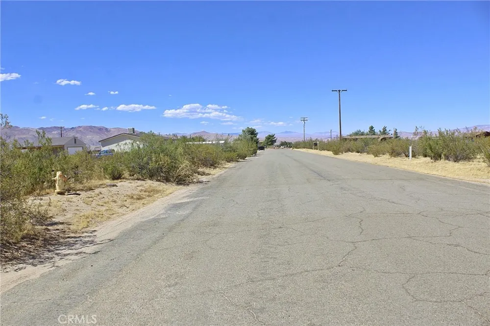 11 Olanche Avenue Mojave, CA 93501